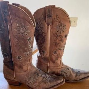 Women’s boots